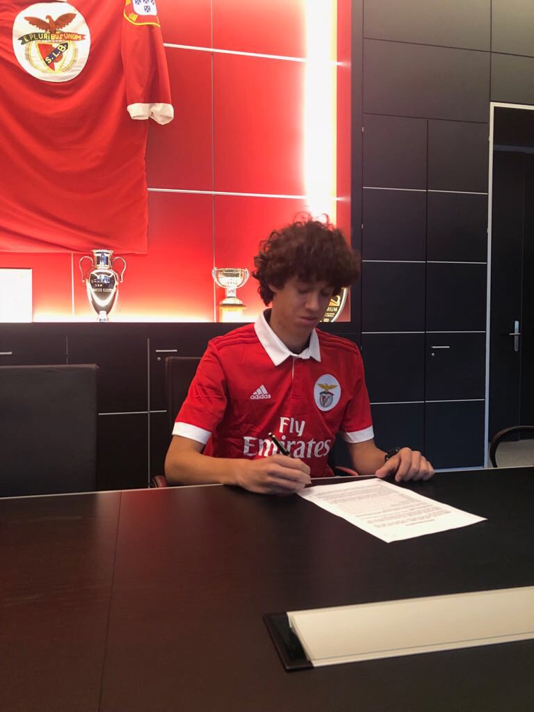 Read more about the article Petar Pavlicevic signed 5 year contract with Benfica